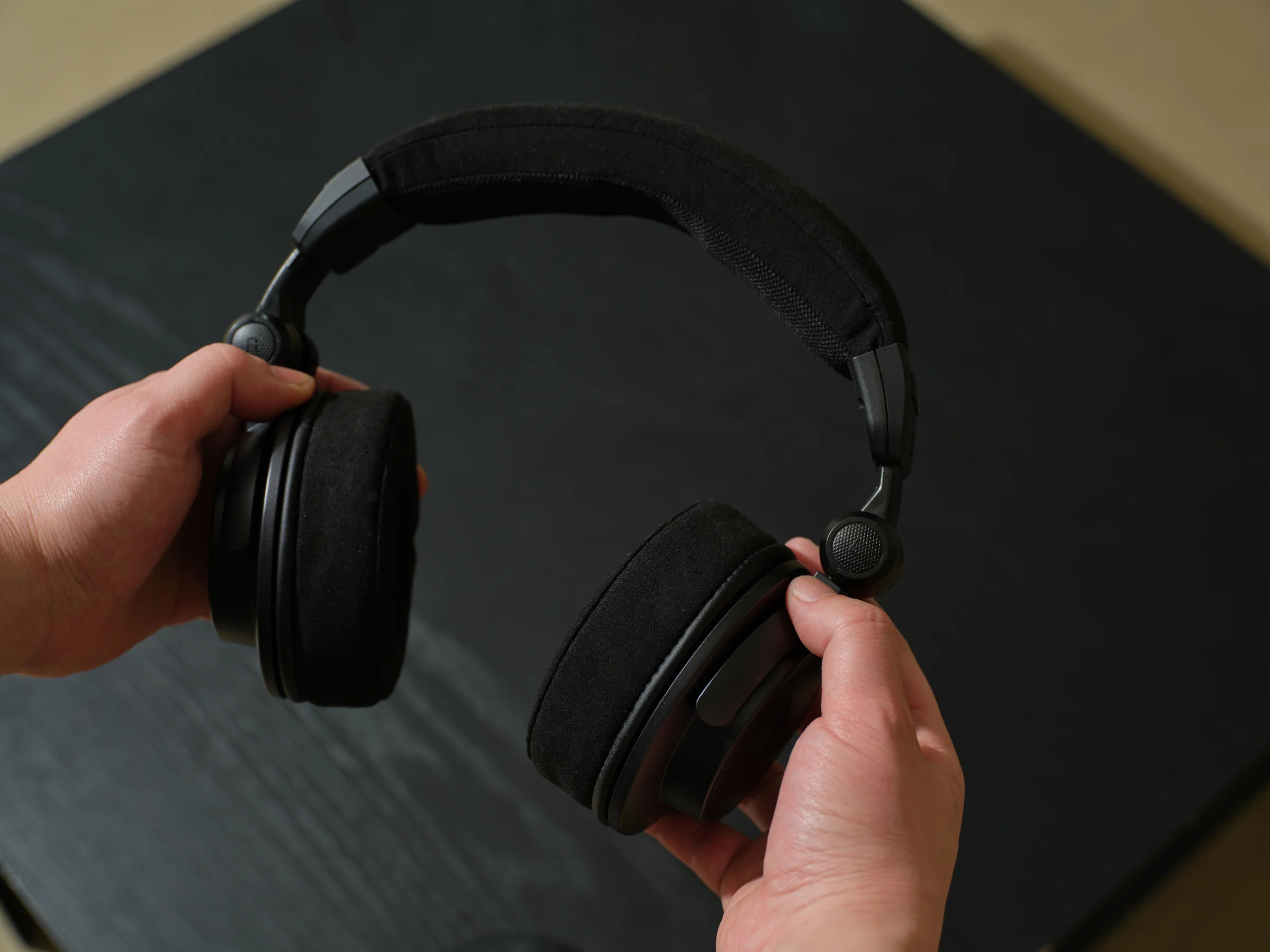 Astell&Kern Virtuoso Closed-Back Headphones - Image 10