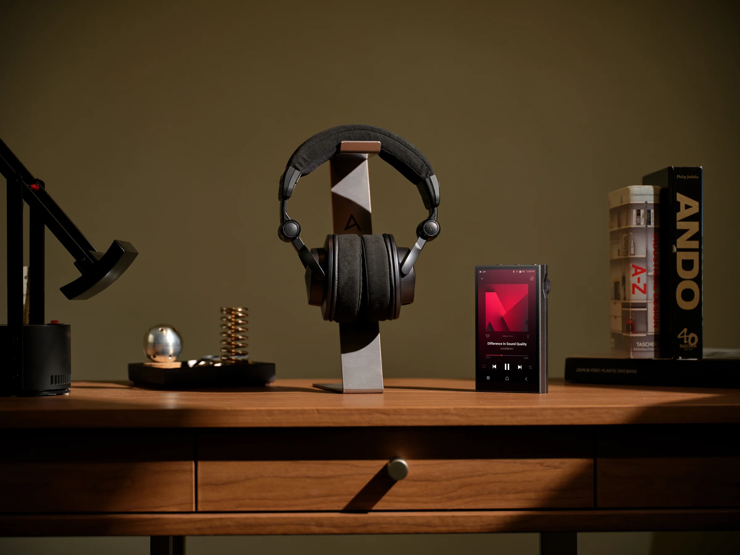 Astell&Kern Virtuoso Closed-Back Headphones - Image 14