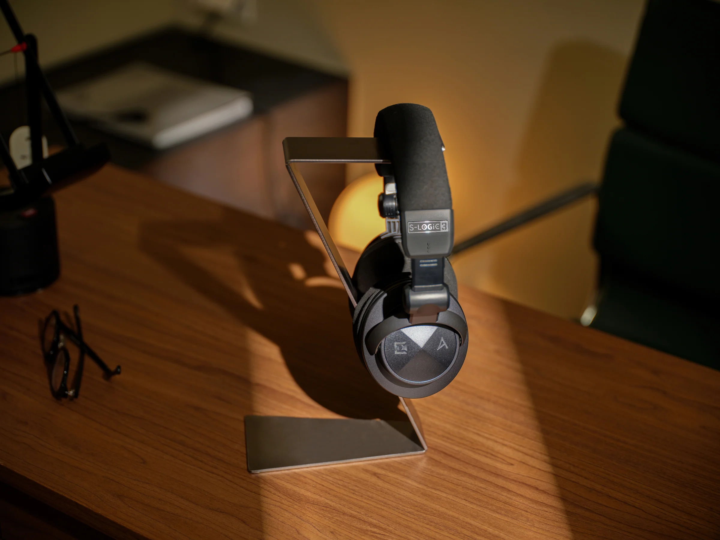 Astell&Kern Virtuoso Closed-Back Headphones - Image 18
