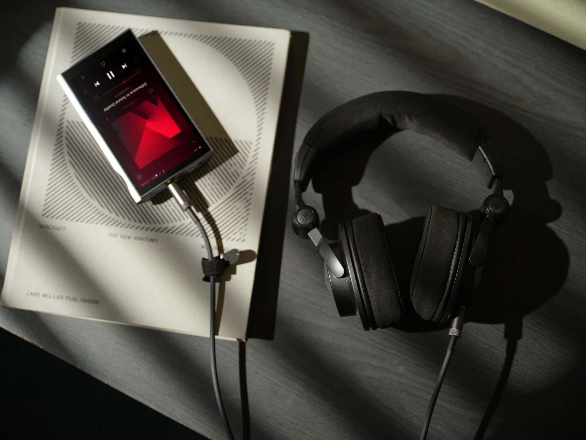 Astell&Kern Virtuoso Closed-Back Headphones - Image 22