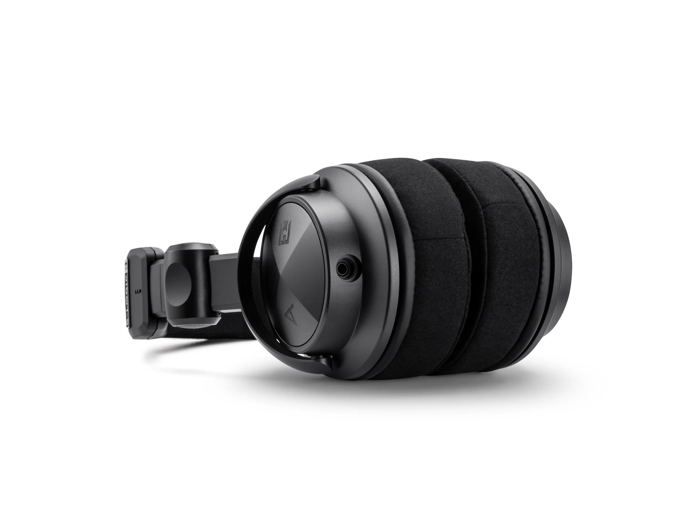 Astell&Kern Virtuoso Closed-Back Headphones - Image 8