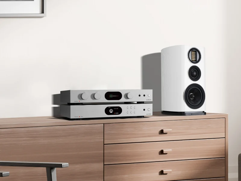 Audiolab 7000A Amplifier with 7000N Play Network Player - Image 7