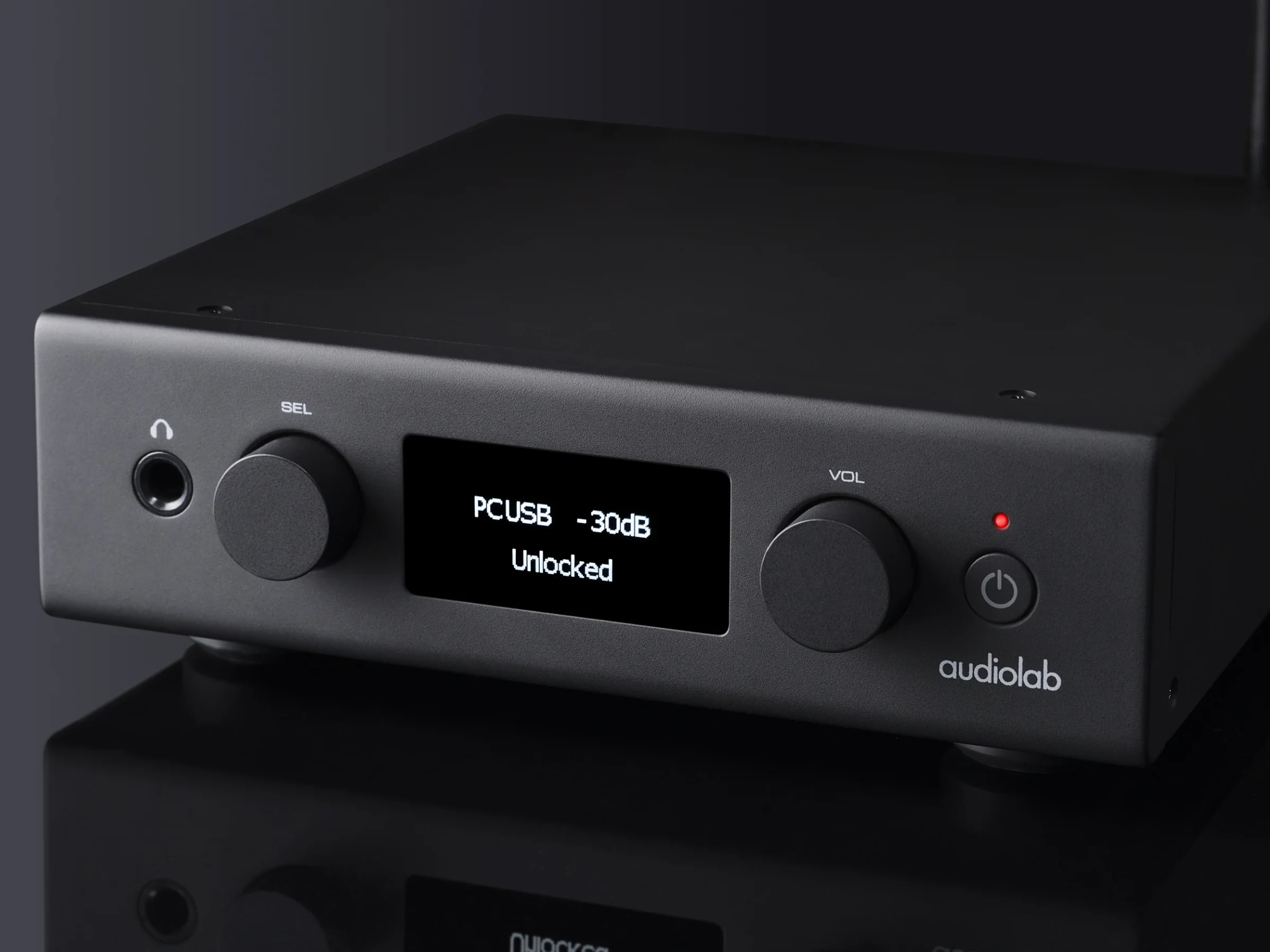 Audiolab D7 DAC Headphone Amplifier with Meze 105 Silva Open-back Headphones - Image 12