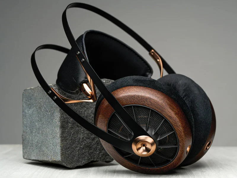 Audiolab D7 DAC Headphone Amplifier with Meze 109 Pro Open-Back Headphones - Image 23