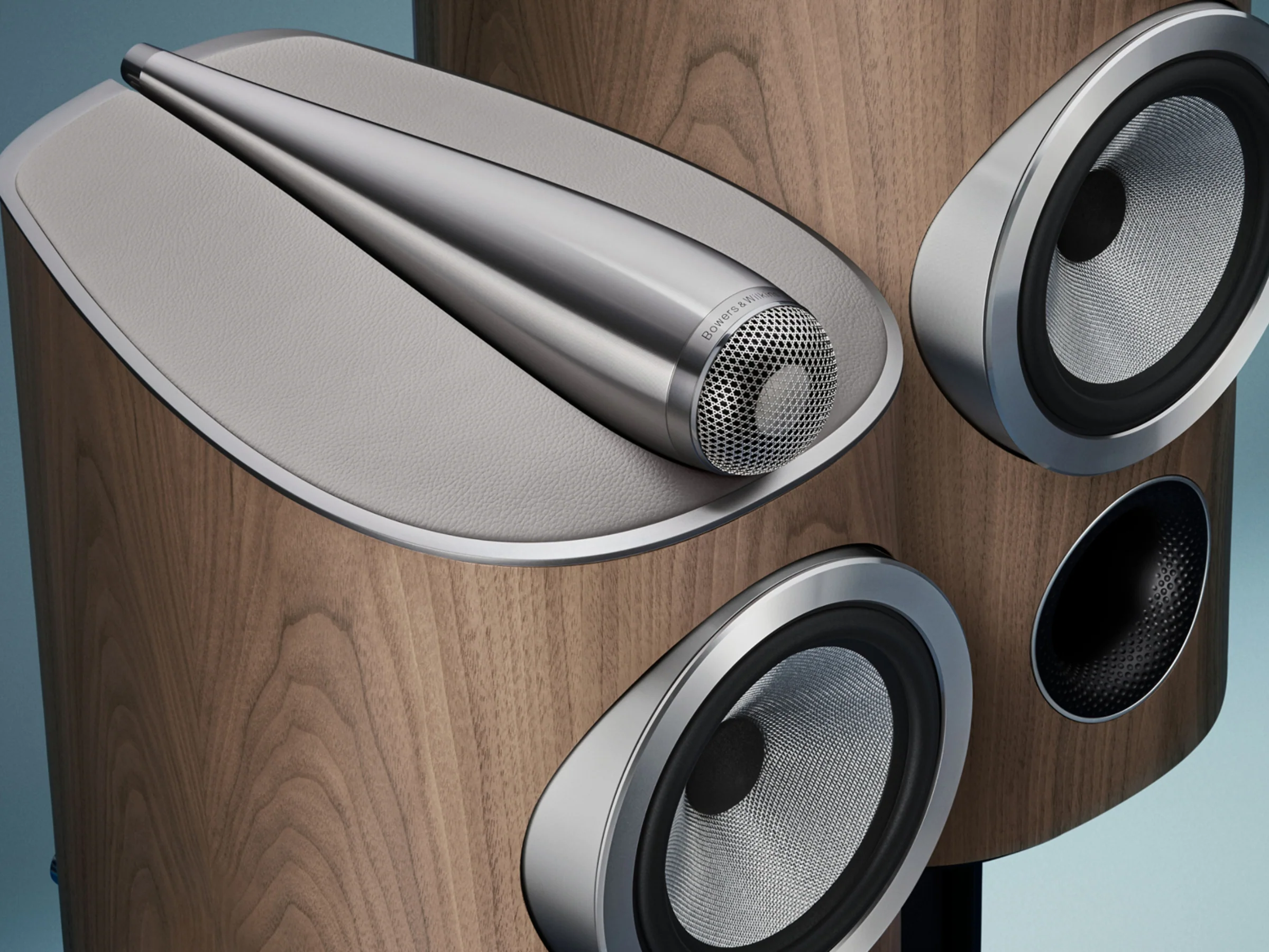 Bowers & Wilkins 805 D5 with FS-805 D5 Floor Stands - Image 22