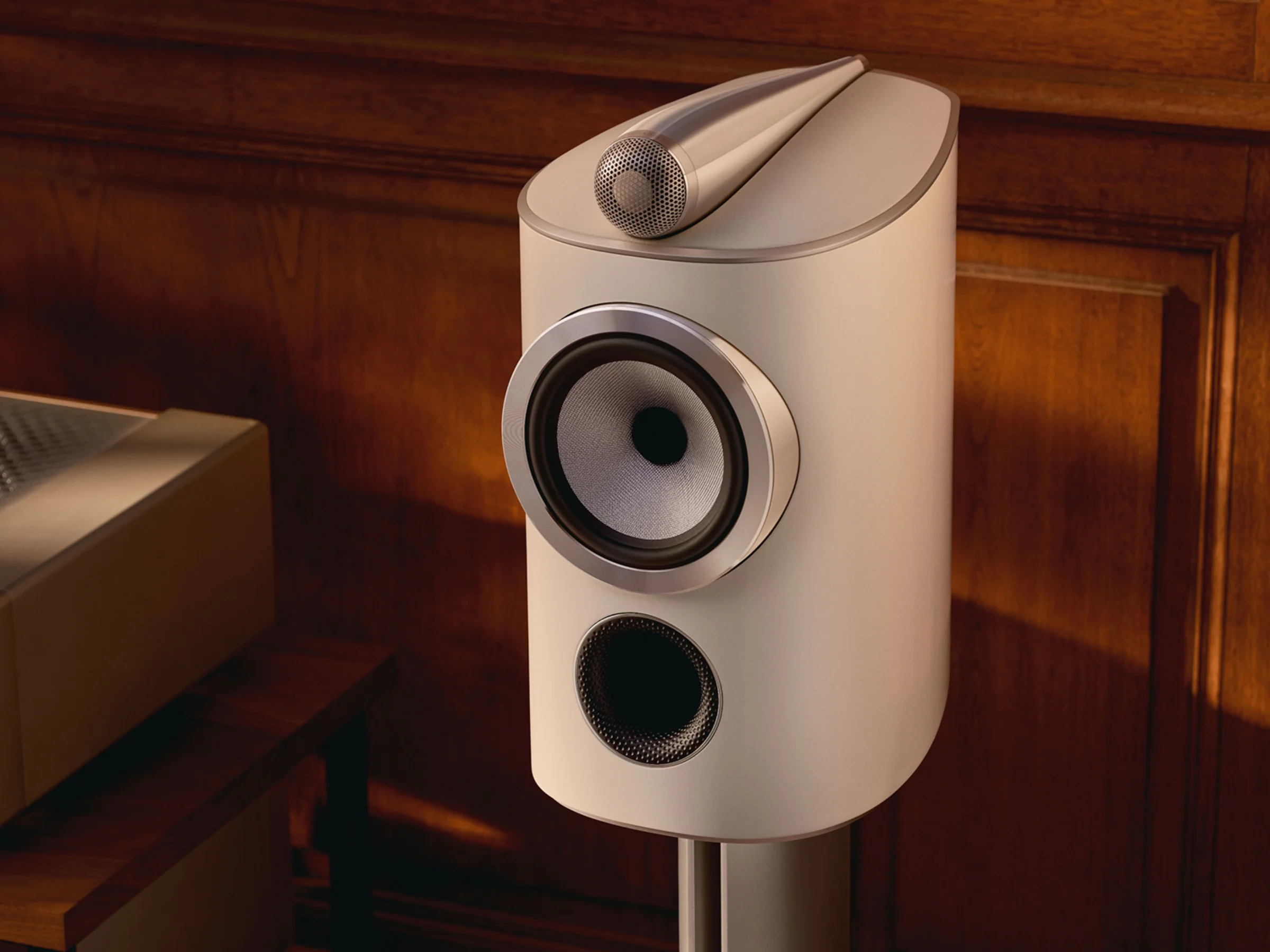 Bowers & Wilkins 805 D5 with FS-805 D5 Floor Stands - Image 25