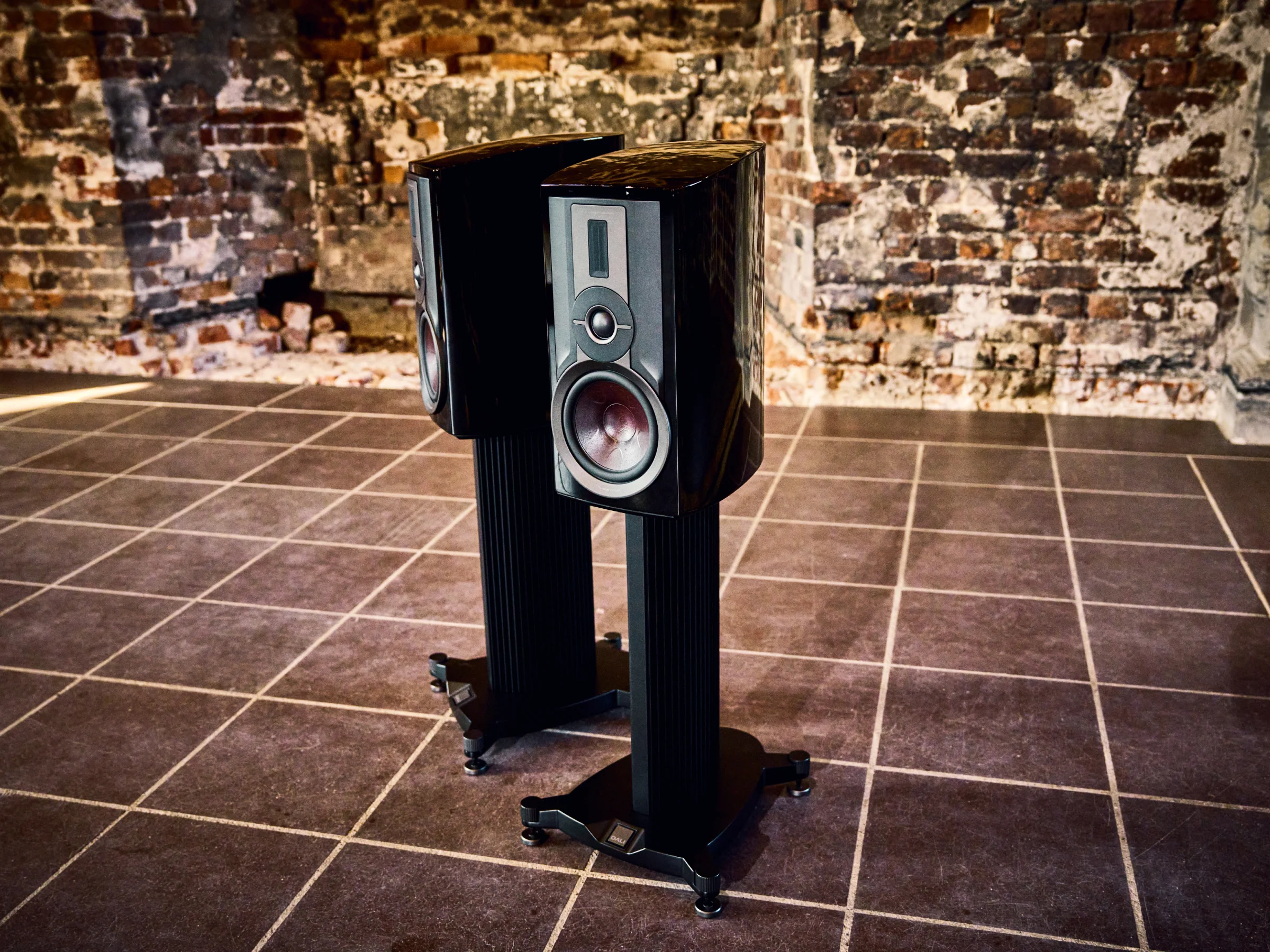 Dali Epikore 3 Bookshelf Speakers - Image 8