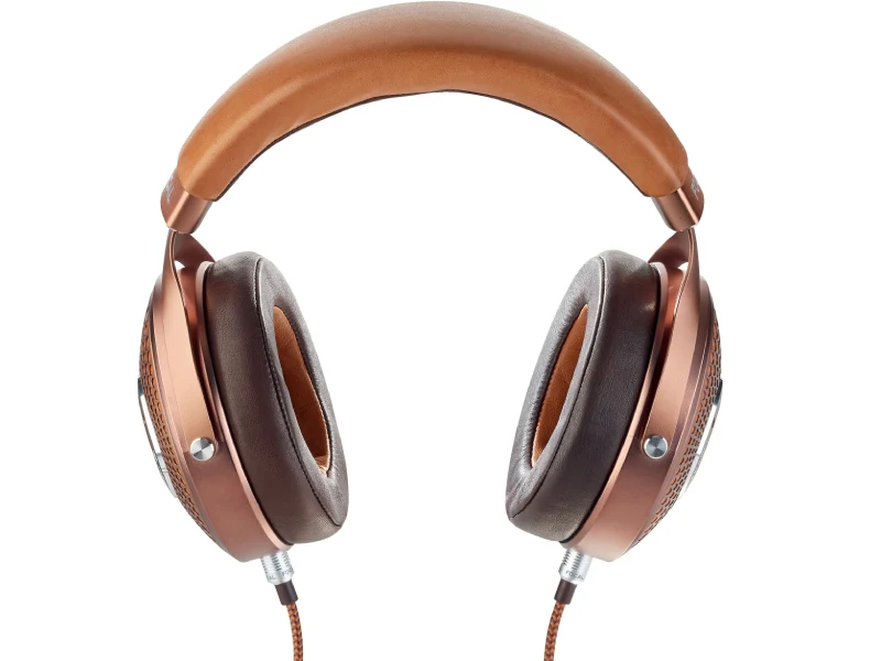 Focal Stellia Closed-Back Circum-Aural Headphones - Image 3