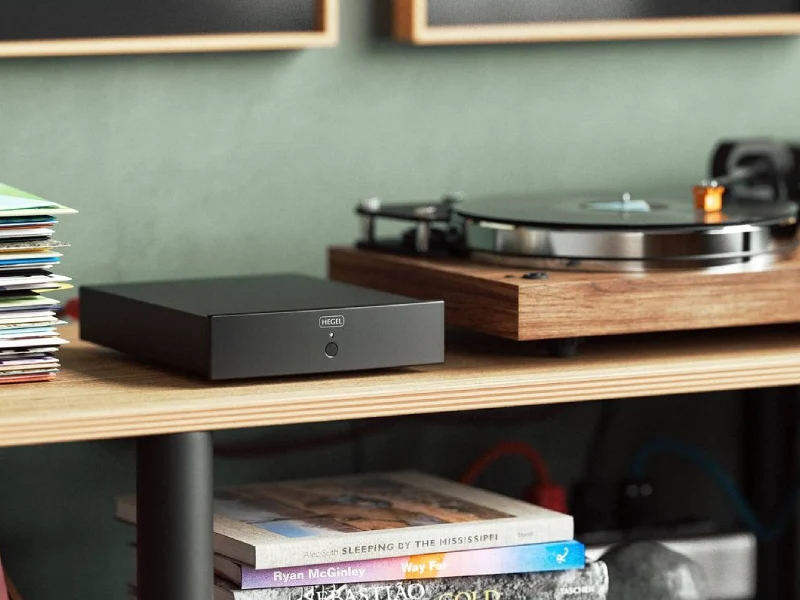 Hegel V10 Phono Stage preamplifier - Image 3