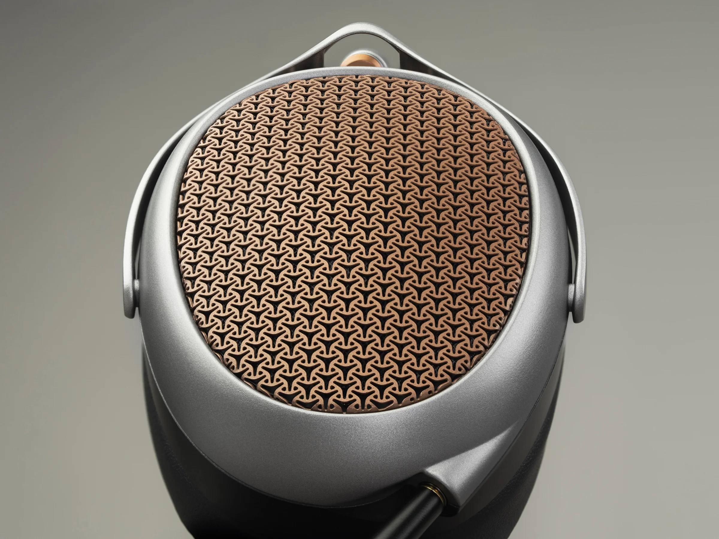 Audiolab D9 DAC Headphone Amplifier with Meze Poet Open-Back Headphones - Image 31