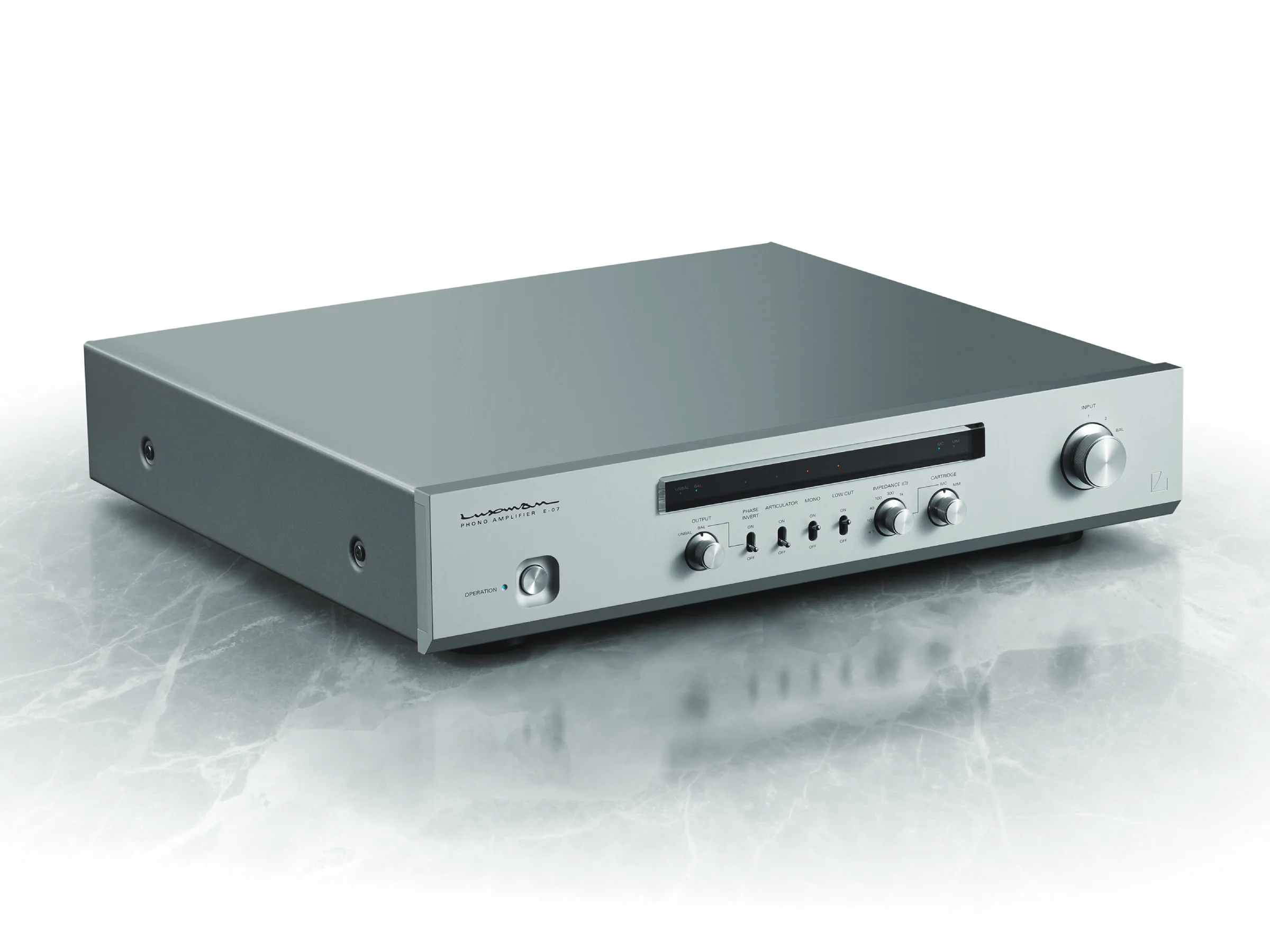 Luxman E-07 Phono Amplifier - Image 4