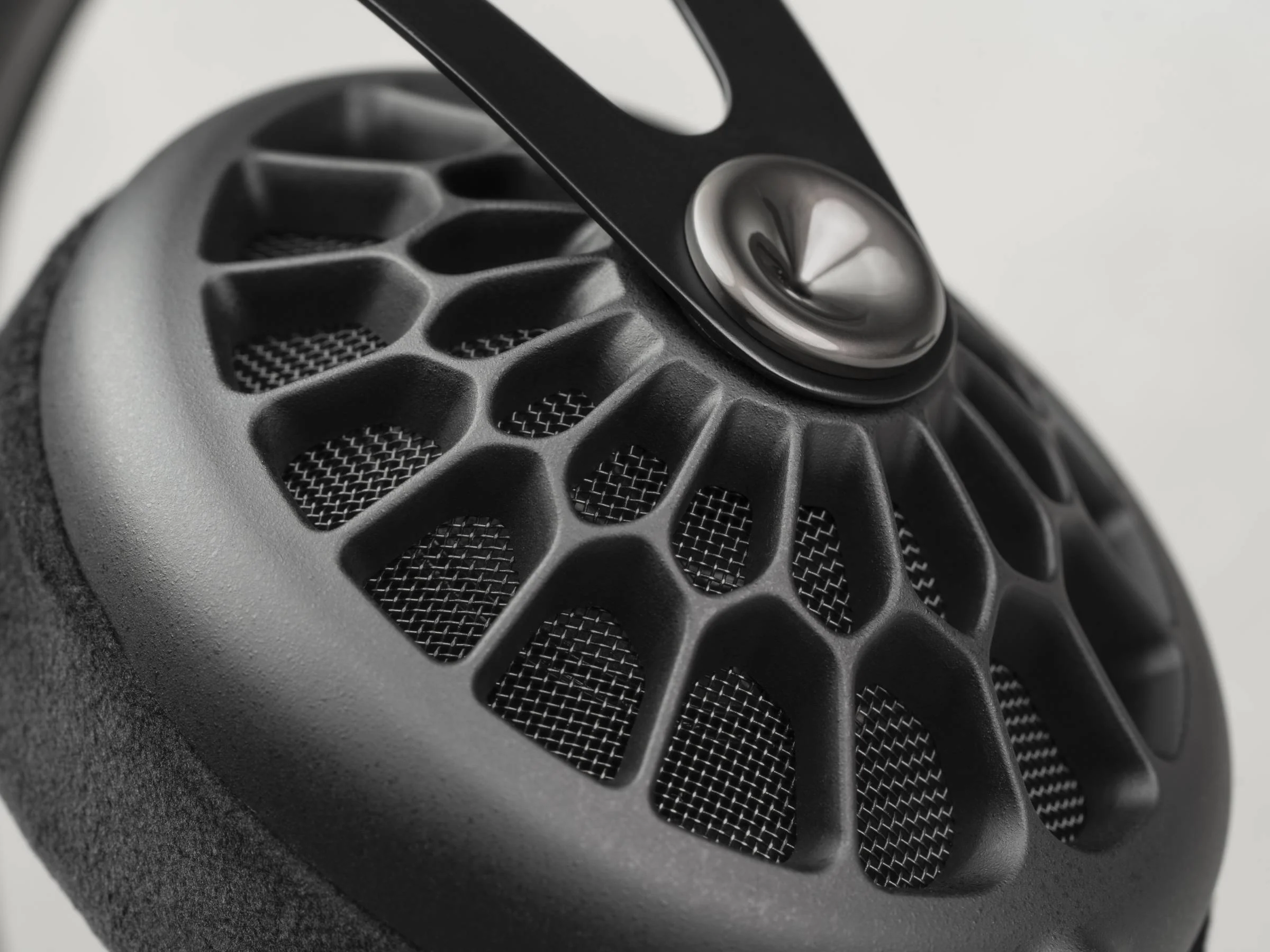 Meze 105 AER Open-Back Headphones - Image 14