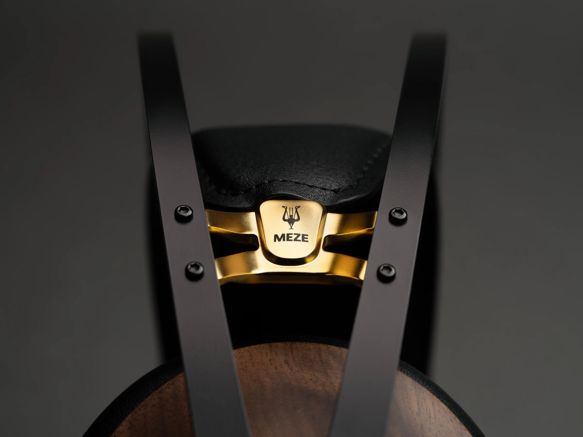 Meze 99 Classics 2nd Generation Closed Back Headphones - Image 5