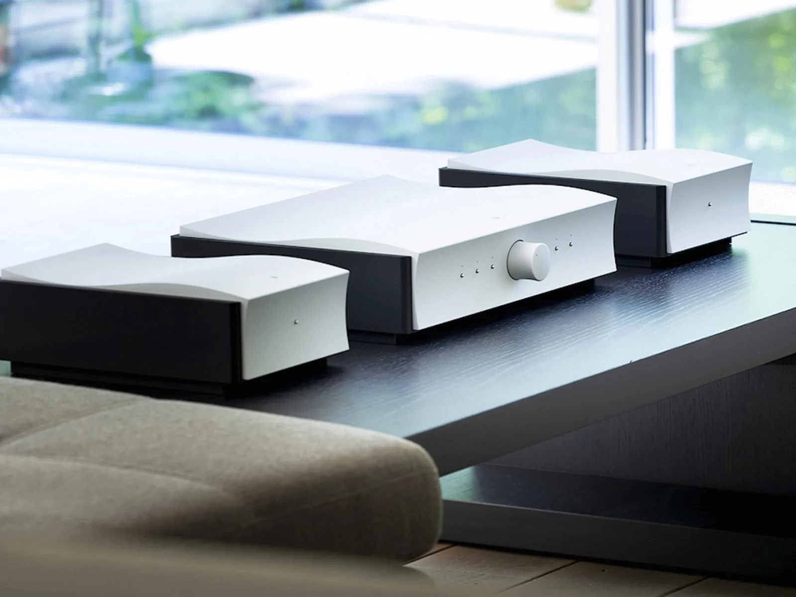 Mola Mola Makua Preamplifier - Image 4