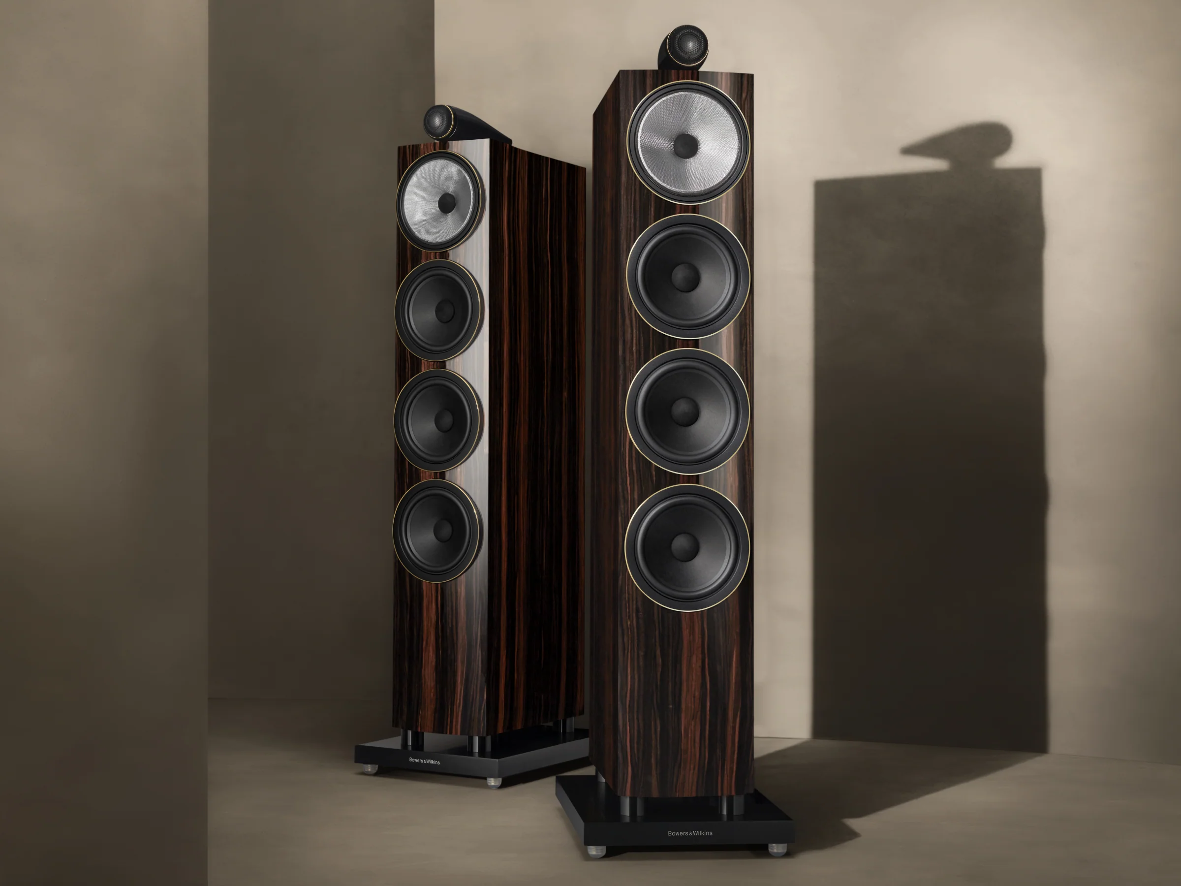 Naim Uniti Nova PE with Bowers & Wilkins 702 S3 Signature Floorstanding Speakers - Image 18