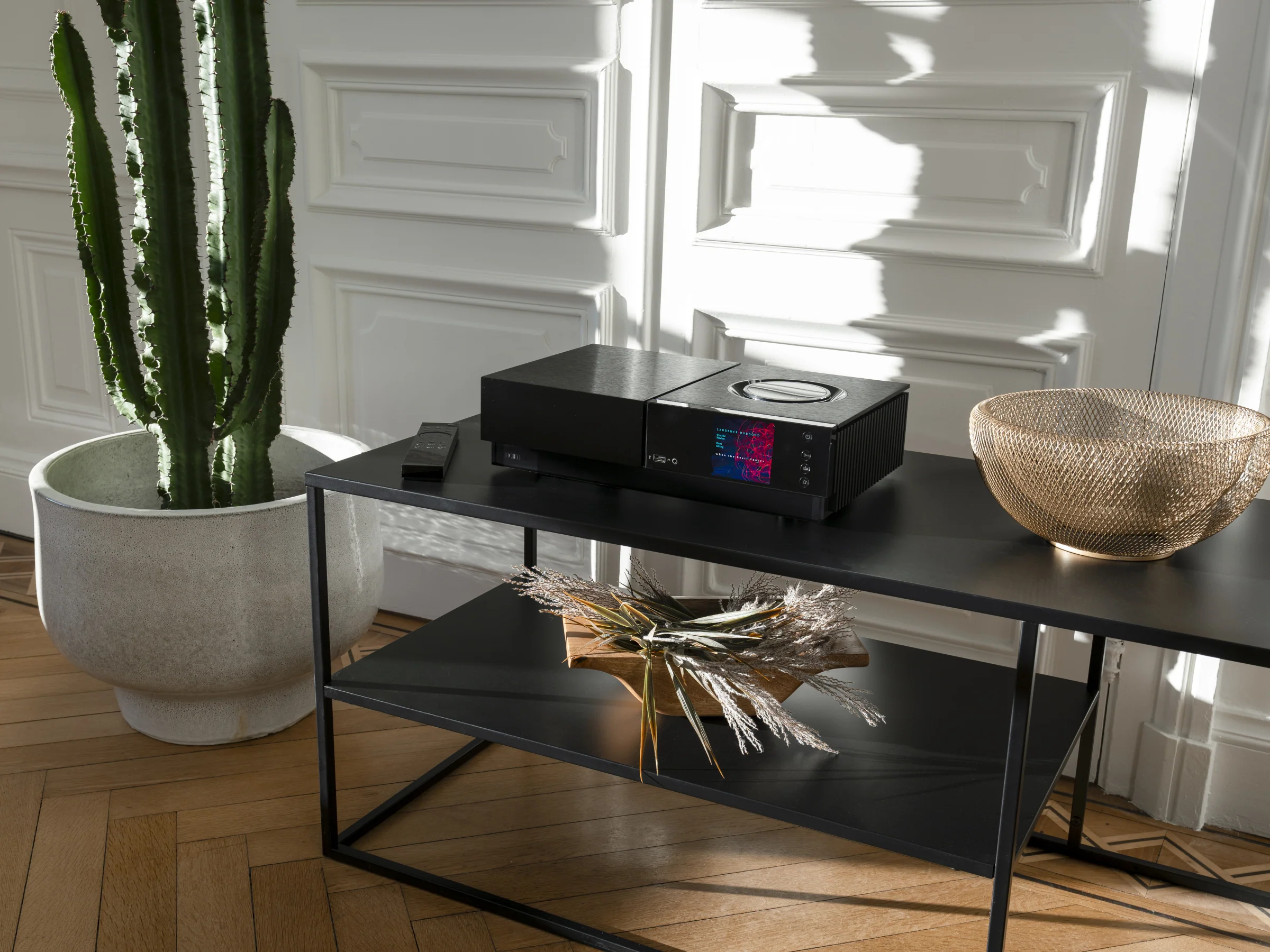 Naim Uniti Nova PE with KEF R7 META Floorstanding Speakers - Image 9