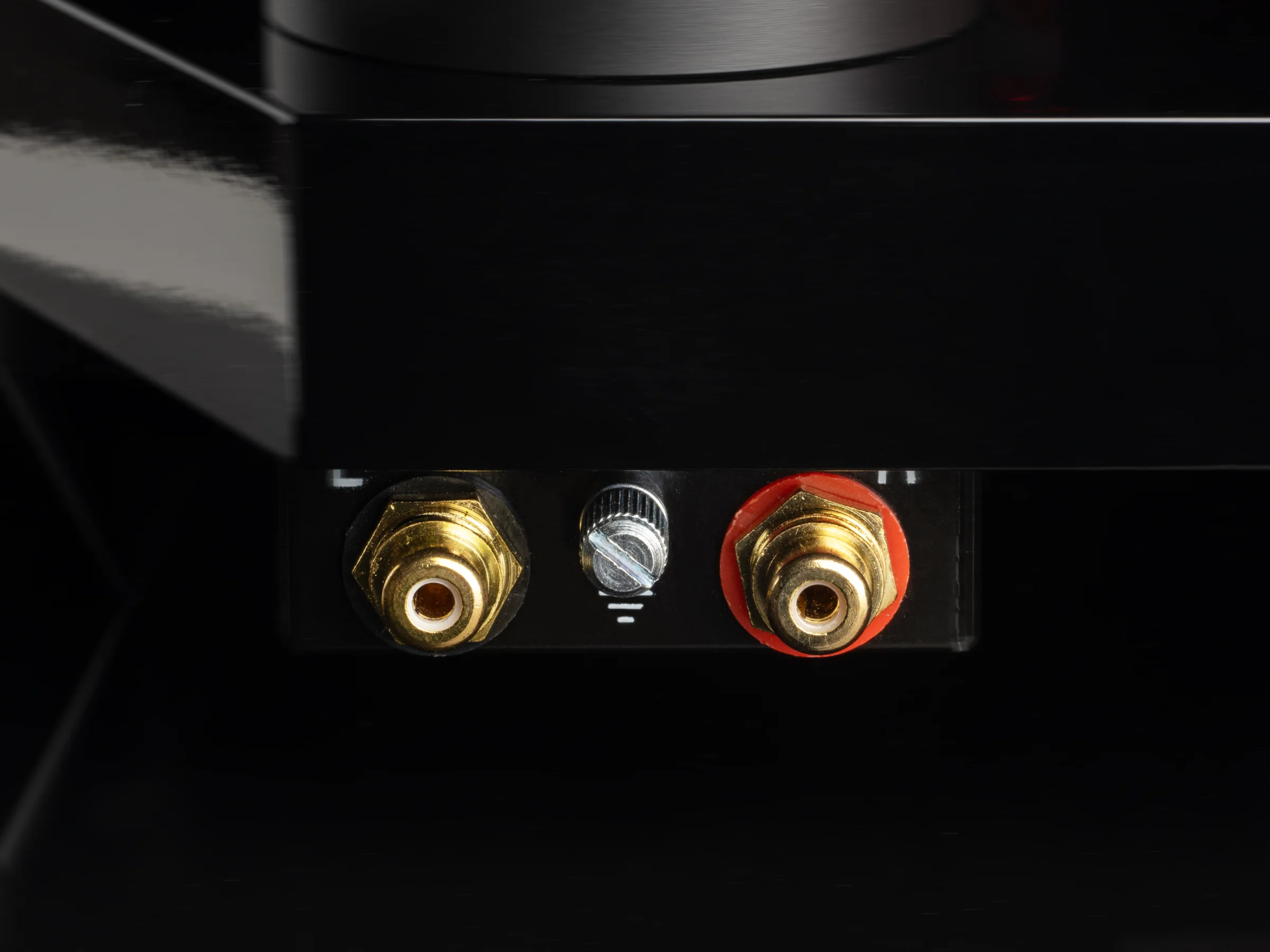 Pro-Ject AC/DC Turntable (Limited Edition) - Image 7
