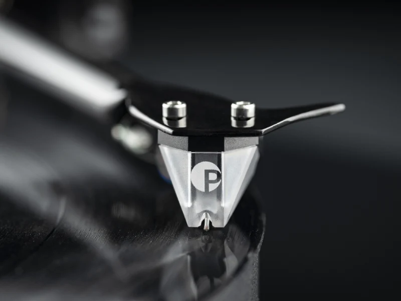 Pro-Ject Debut Pro B Turntable + Phono Box DS3 B - Image 16