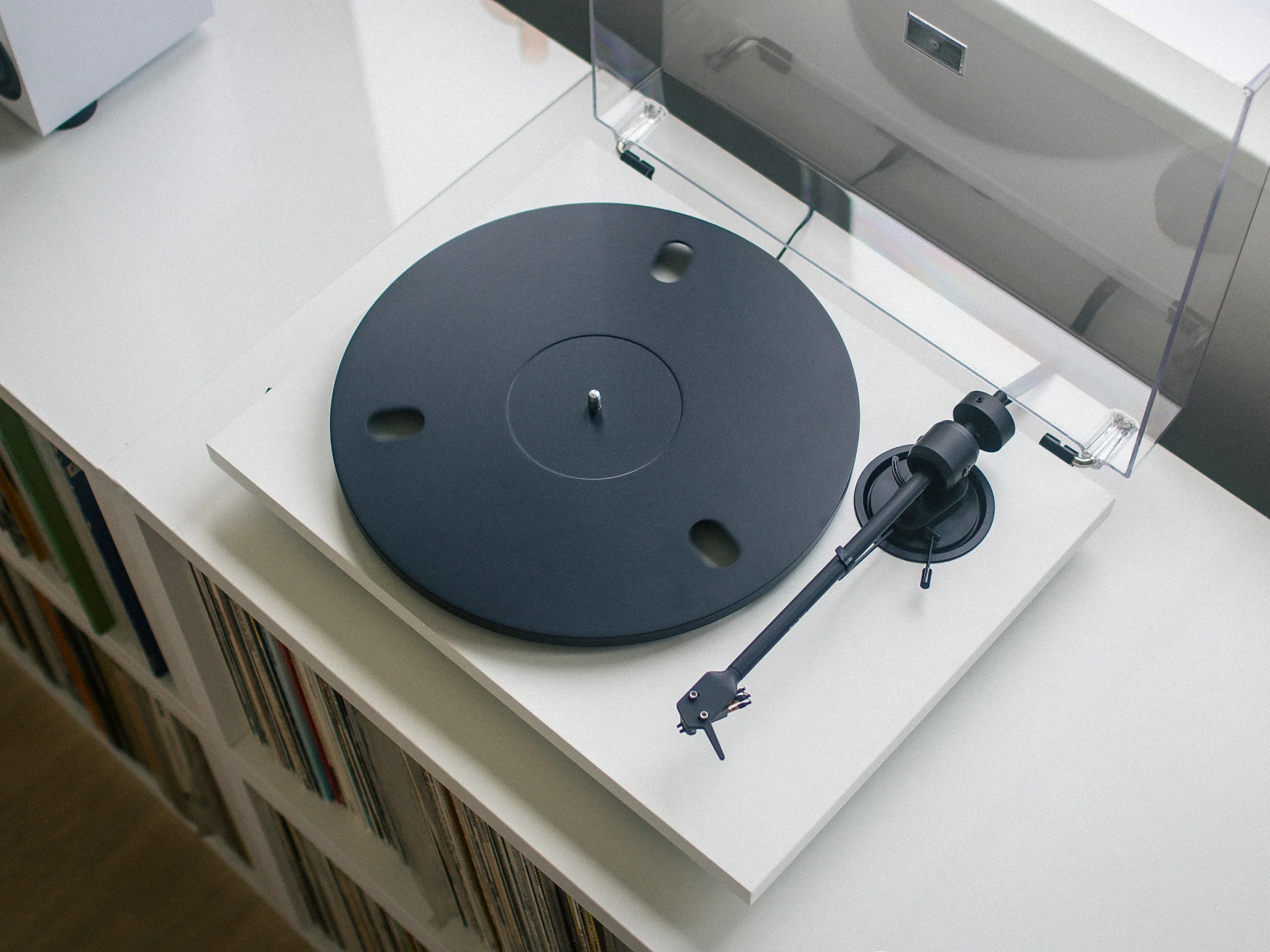 Pro-Ject E1.2 Turntable with Ruark MR1 Mk3 Speakers - Image 31