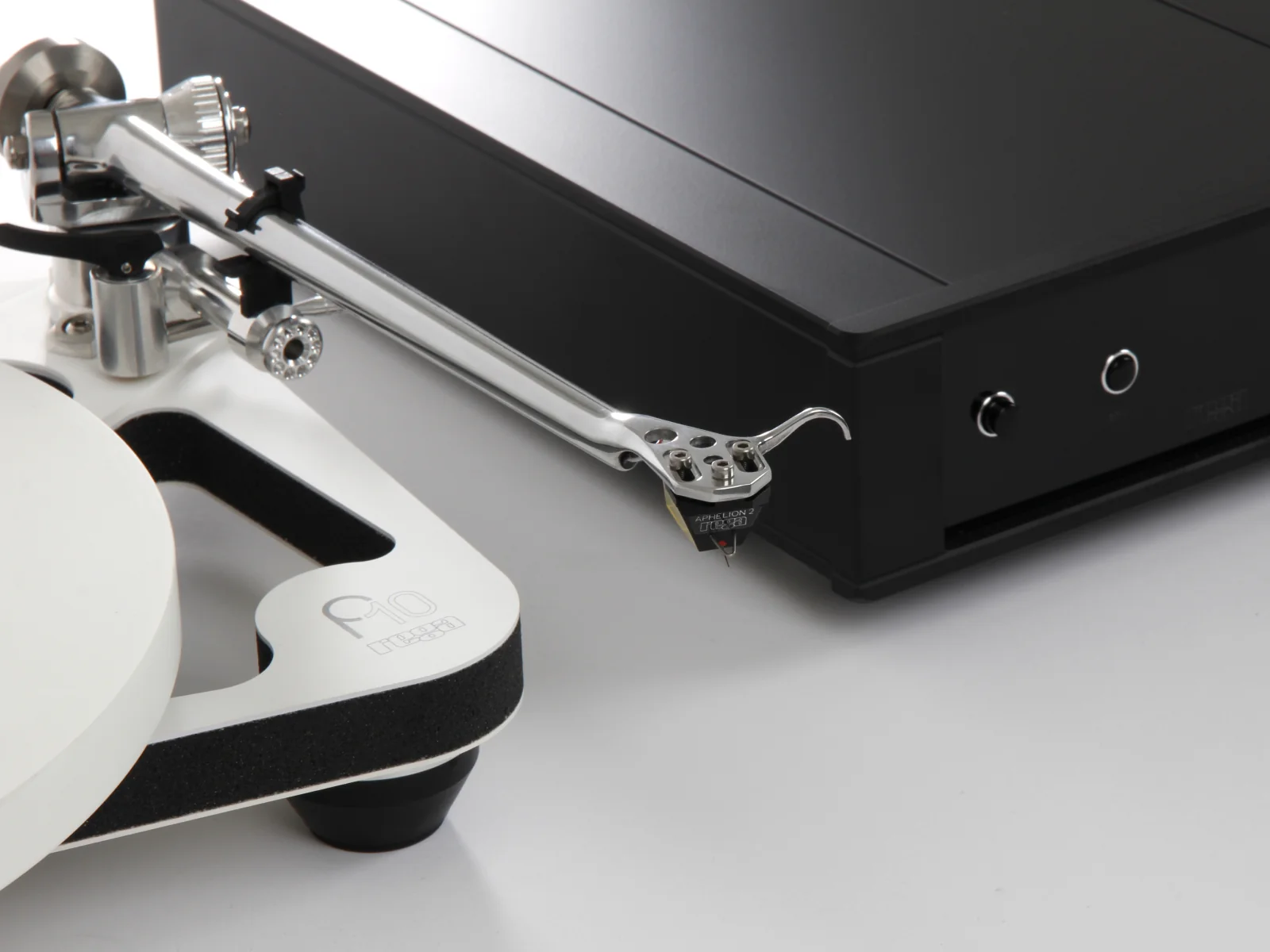Rega Planar 10 Turntable - Image 11