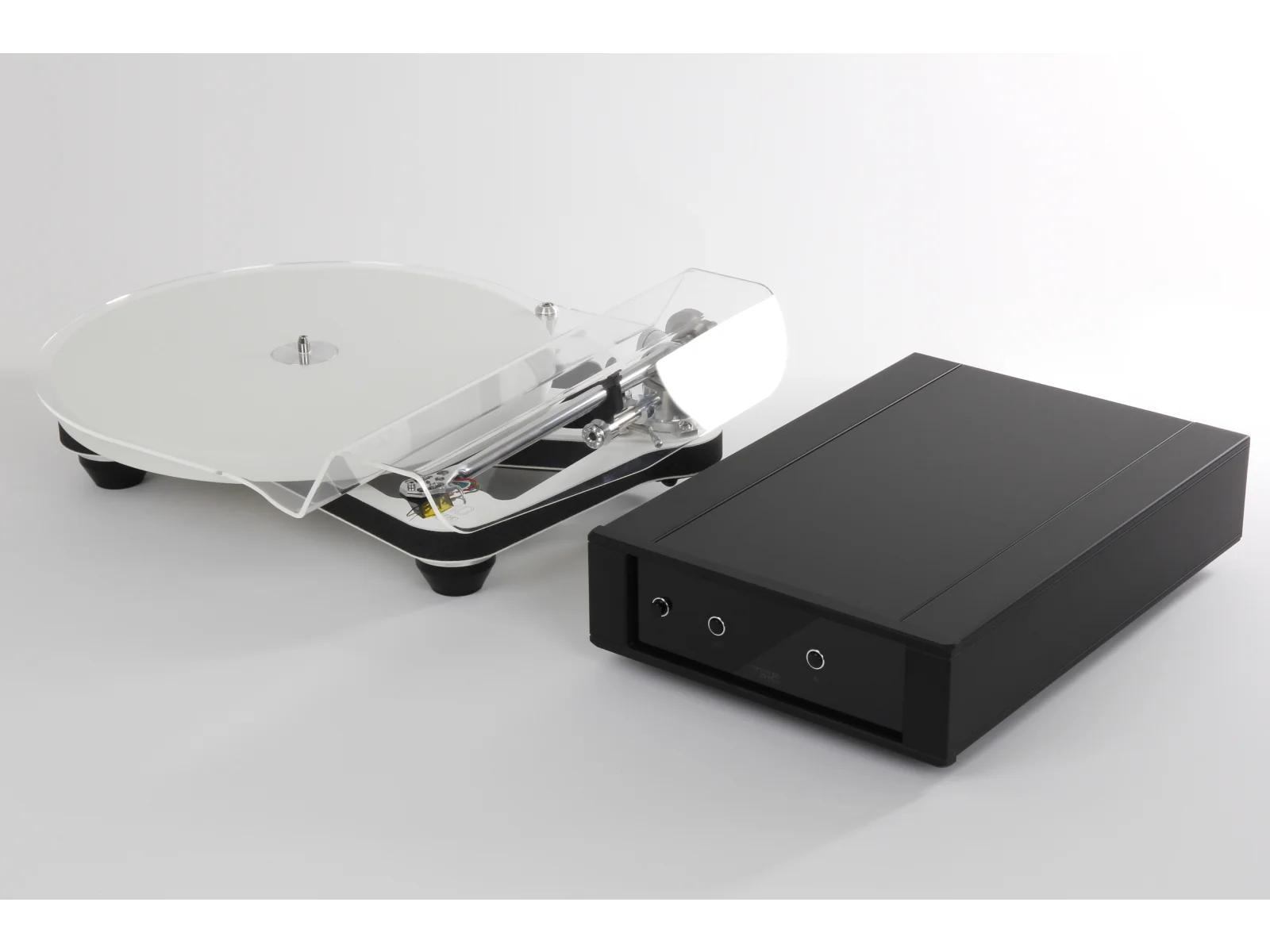 Rega Planar 10 Turntable - Image 8