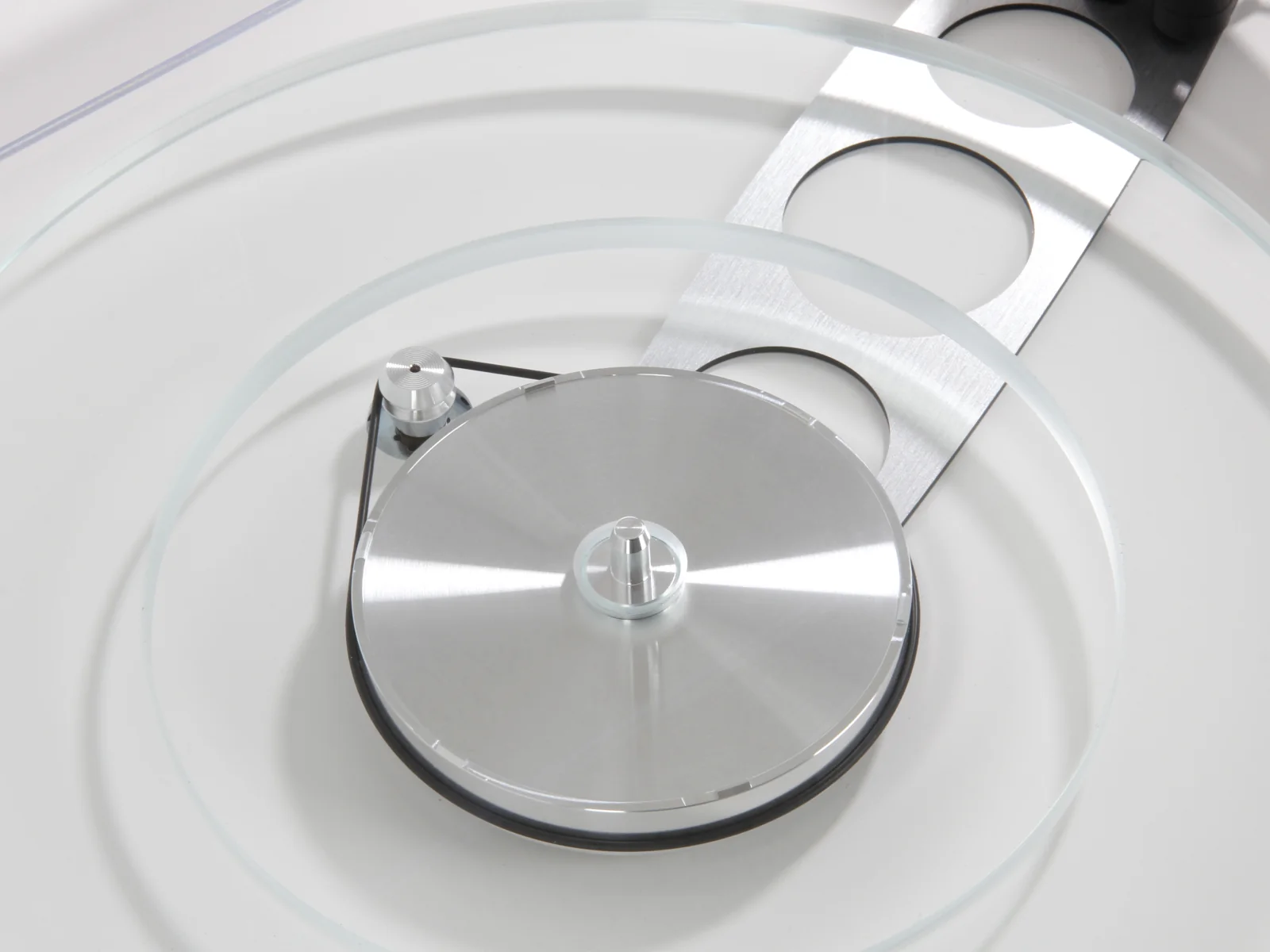Rega Planar 6 Turntable - Image 9