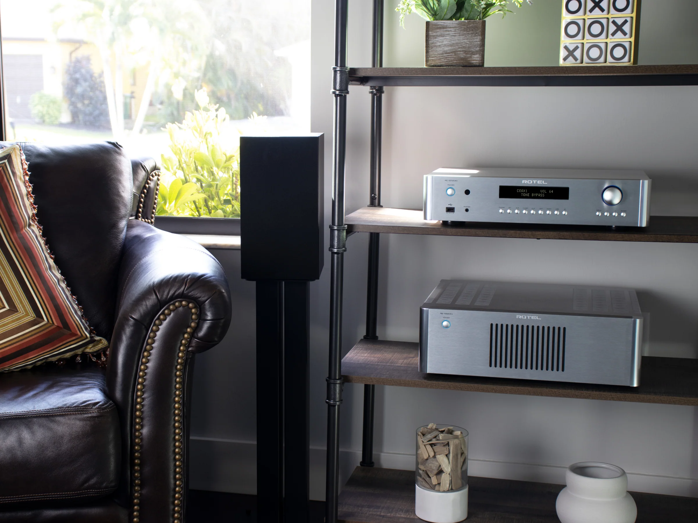 Rotel RC-1572MKII Pre-Amplifier - Image 7