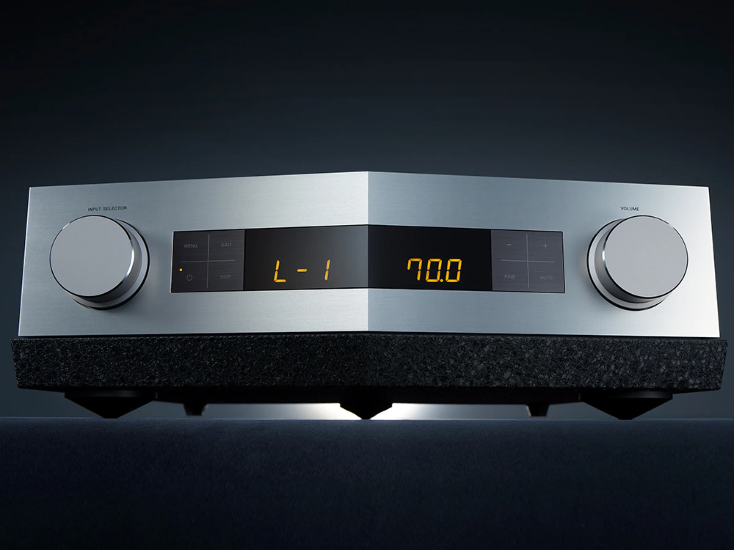TAD C700 Reference Pre-Amplifier - Image 3